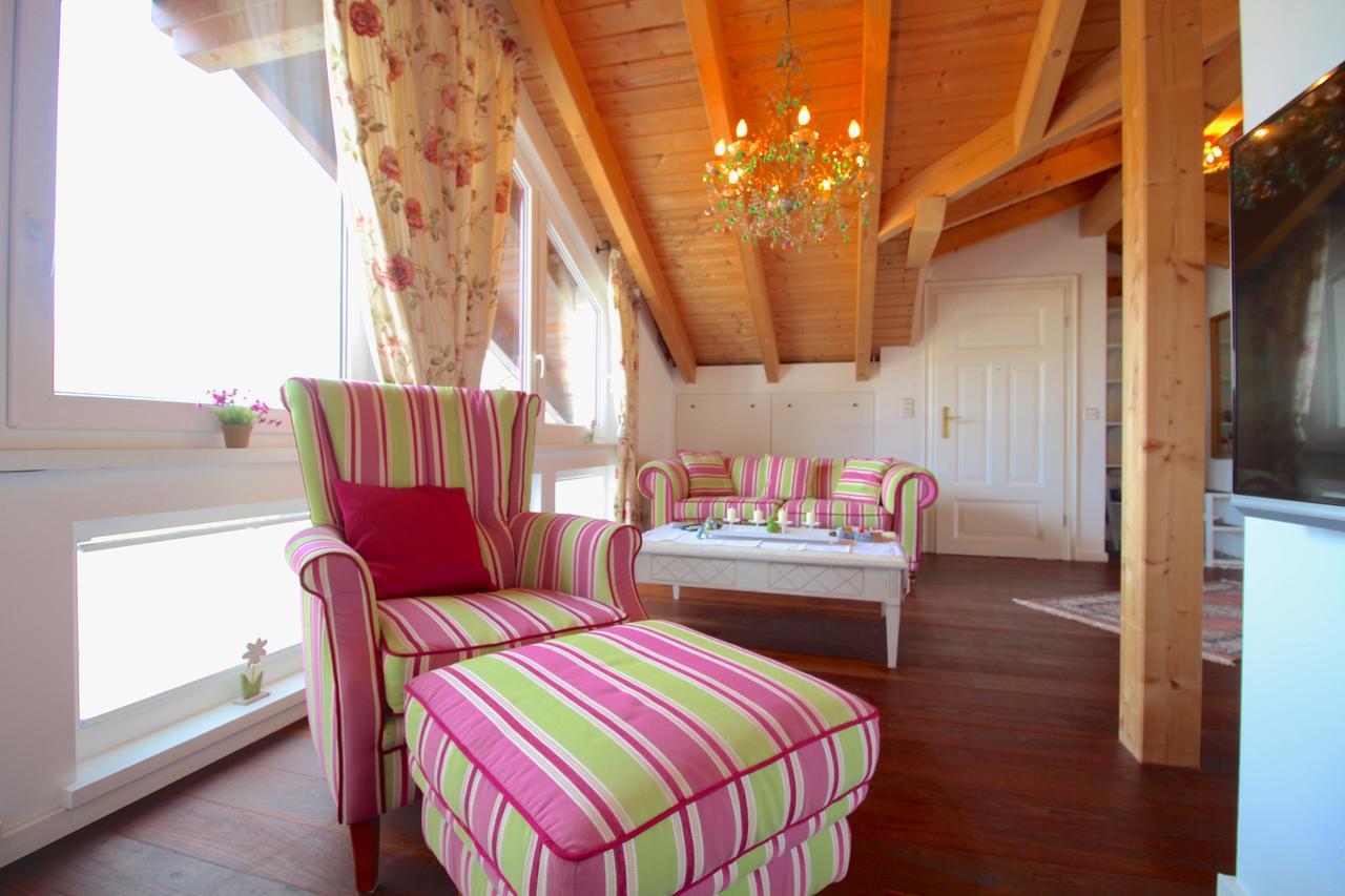 Himmelschloesschen & Chalet Rose Garmisch-Partenkirchen Ngoại thất bức ảnh