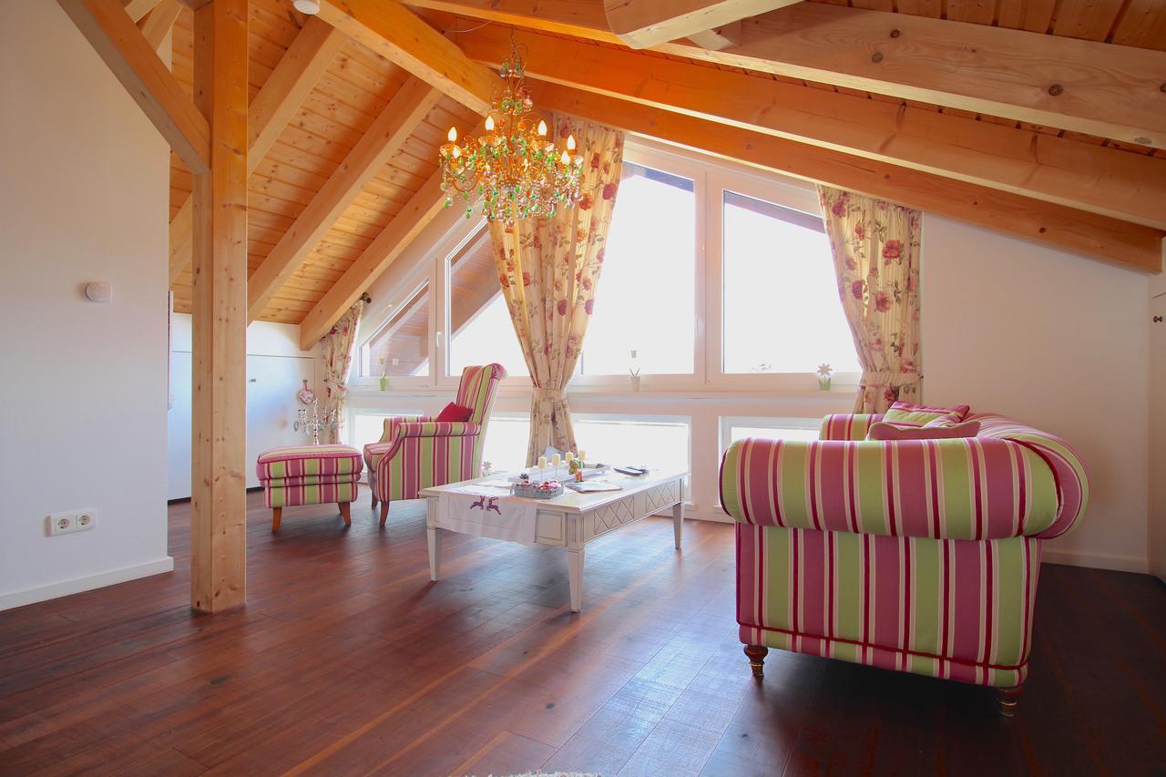 Himmelschloesschen & Chalet Rose Garmisch-Partenkirchen Ngoại thất bức ảnh